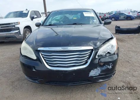 2012 Chrysler 200 Lx z USA, uszkodzony, nr VIN 1C3CCBAB9CN104885